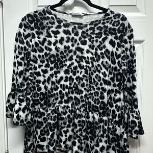 Black and White Leopard Print top